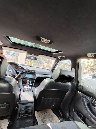 BMW 528 1999, 385,236 km - 2.8 l - Göyçay