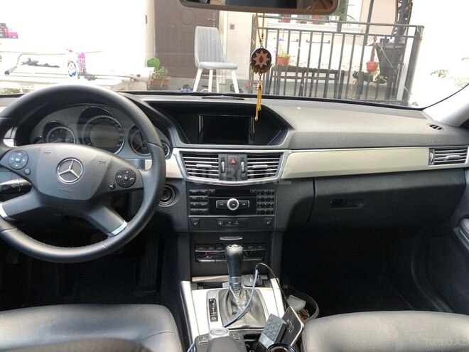Mercedes E 220 d 2010, 345,000 km - 2.2 l - Bakı
