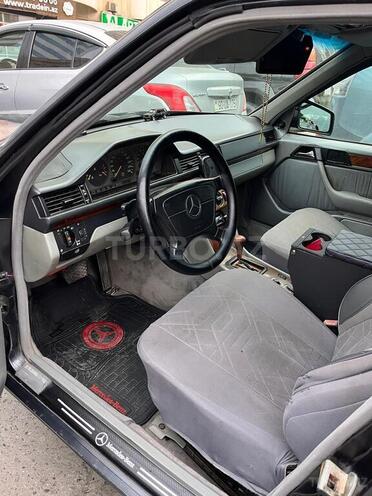 Mercedes E 280 1994, 330,510 km - 2.8 l - Bakı