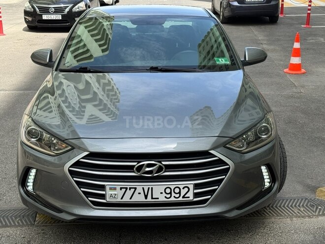 Hyundai Elantra-2