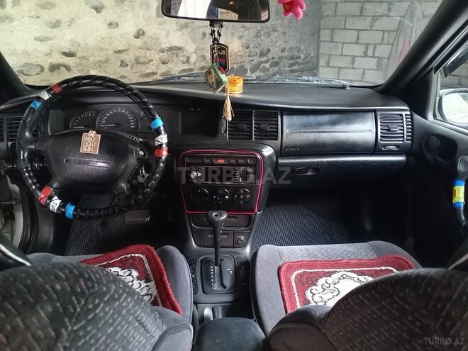 Opel Vectra 1997, 333,900 km - 2.0 l - Quba