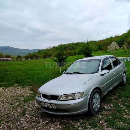 Opel Vectra 1997, 333,900 km - 2.0 l - Quba