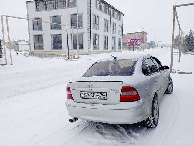 Opel Vectra 1997, 333,900 km - 2.0 l - Quba