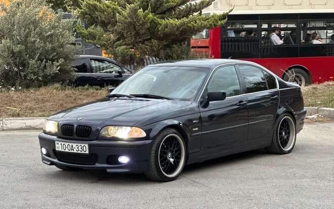 BMW 323-6