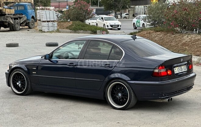 BMW 323-8
