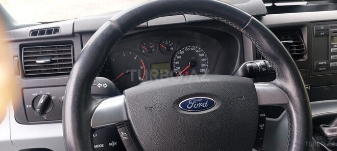 Ford Transit 2011, 156,000 km - 3.5 l - Qax