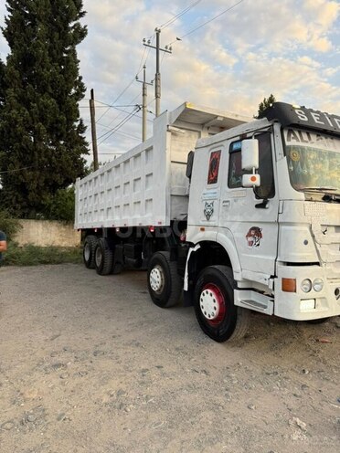 HOWO Sinotruk 2012, 400,000 km - 9.7 l - İmişli