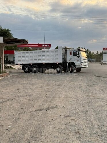 HOWO Sinotruk 2012, 400,000 km - 9.7 l - İmişli