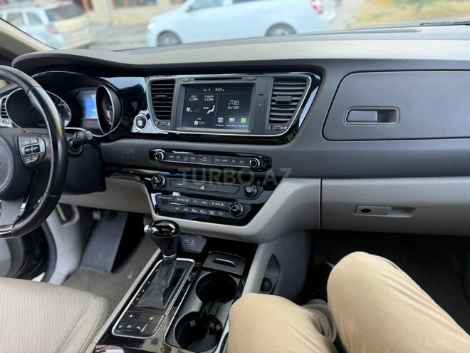 Kia Carnival 2015, 142,000 km - 2.2 l - Bakı