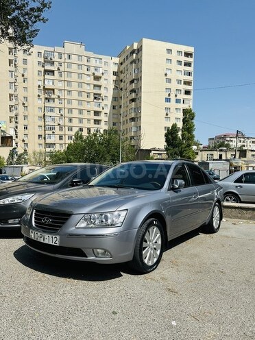 Hyundai Sonata-1