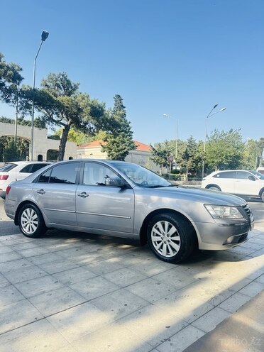 Hyundai Sonata-2