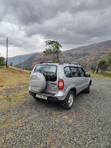 Chevrolet Niva 2010, 245,000 km - 1.7 л - Lerik