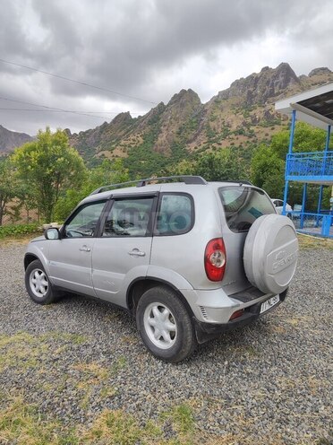 Chevrolet Niva 2010, 245,000 km - 1.7 л - Lerik