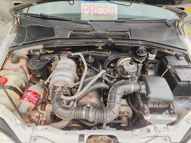 Chevrolet Niva 2010, 245,000 km - 1.7 л - Lerik