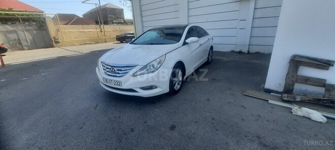 Hyundai Sonata-4