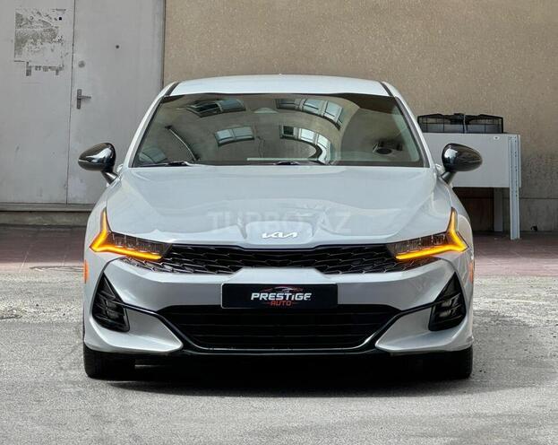 Kia K5-1