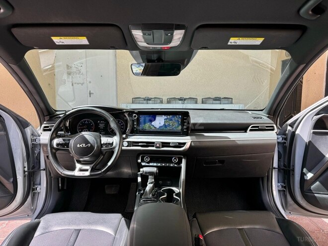 Kia K5-3
