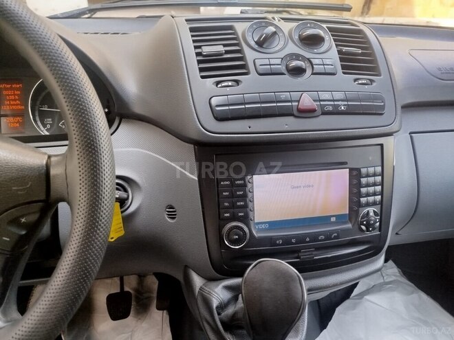Mercedes Vito 115-21