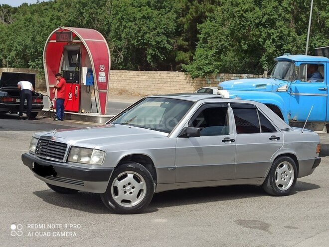 Mercedes 190 1993, 250,000 km - 2.0 l - Sumqayıt