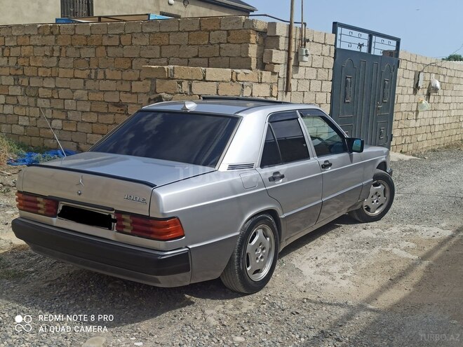 Mercedes 190 1993, 250,000 km - 2.0 l - Sumqayıt