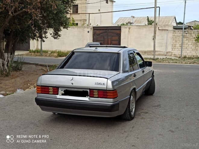 Mercedes 190 1993, 250,000 km - 2.0 l - Sumqayıt