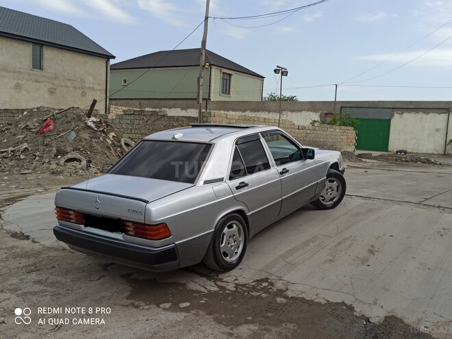 Mercedes 190 1993, 250,000 km - 2.0 l - Sumqayıt