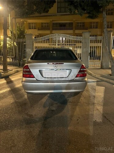 Mercedes E 220 d 2002, 258,500 km - 2.2 l - Bakı