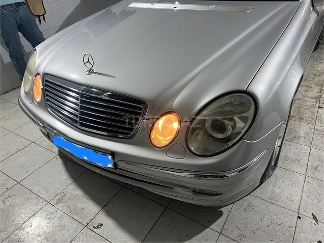 Mercedes E 220 d 2002, 258,500 km - 2.2 l - Bakı