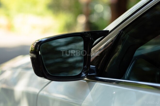 BMW 530-16