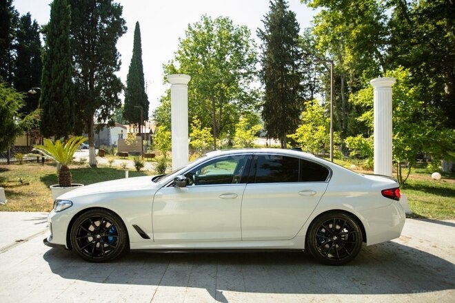 BMW 530-5