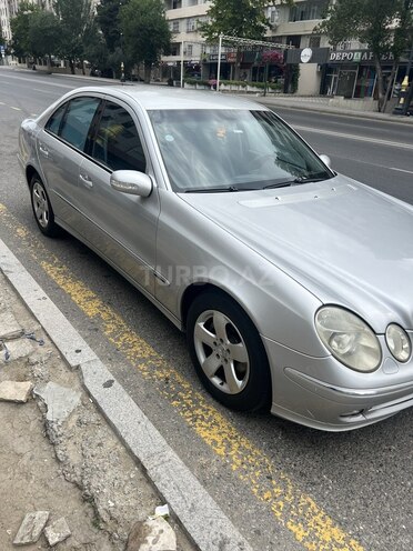 Mercedes E 220 d 2002, 258,500 km - 2.2 l - Bakı