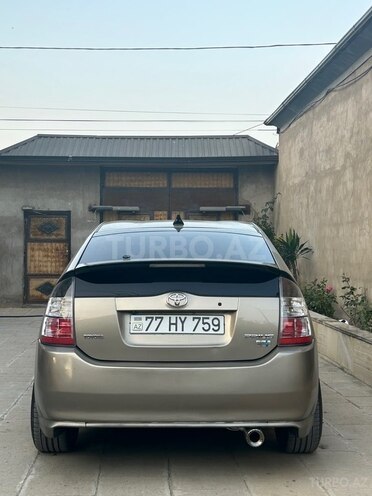 Toyota Prius-7