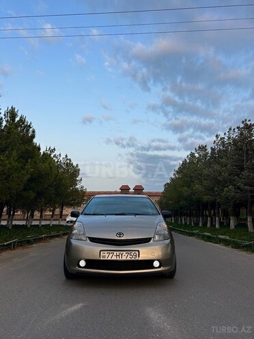 Toyota Prius-4
