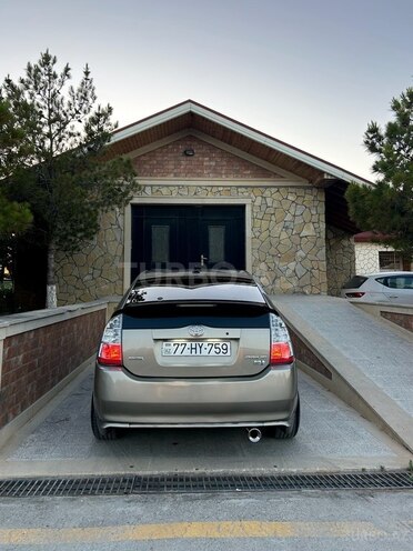 Toyota Prius-6