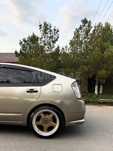 Toyota Prius-10