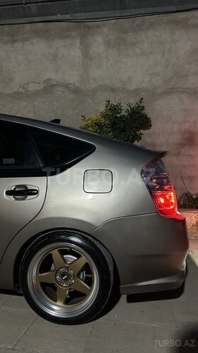 Toyota Prius-14