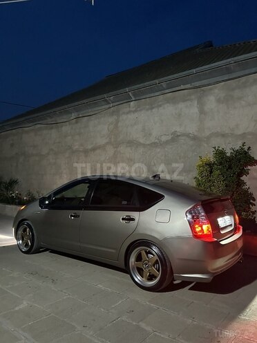 Toyota Prius-9