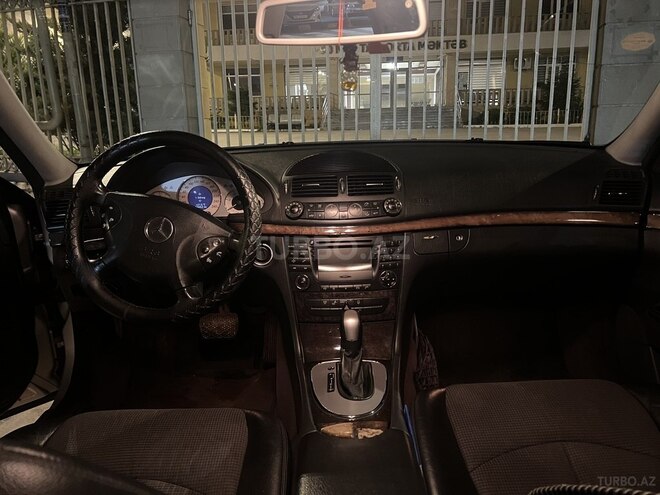 Mercedes E 220 d 2002, 258,500 km - 2.2 l - Bakı