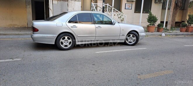 Mercedes E 230 1997, 430,000 km - 2.3 l - Bakı