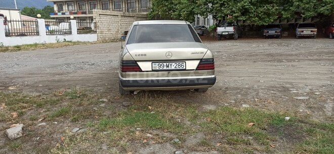 Mercedes E 200 d 1993, 550,000 km - 2.0 л - İsmayıllı
