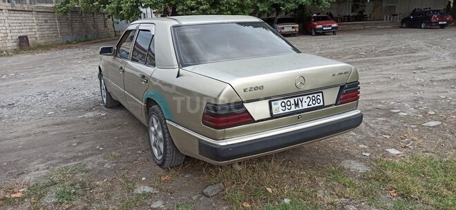 Mercedes E 200 d 1993, 550,000 km - 2.0 л - İsmayıllı