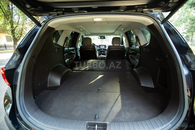 Hyundai Santa Fe-9
