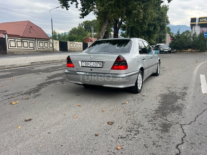 Mercedes C 240 2000, 310,318 km - 2.4 л - İsmayıllı