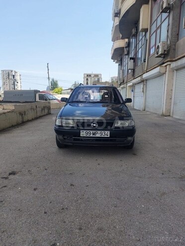 Opel Astra 1996, 206,000 km - 2.0 л - Bakı