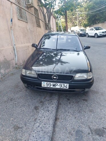 Opel Astra 1996, 206,000 km - 2.0 л - Bakı