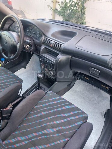 Opel Astra 1996, 206,000 km - 2.0 л - Bakı