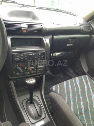 Opel Astra 1996, 206,000 km - 2.0 л - Bakı
