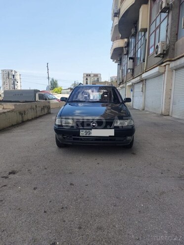 Opel Astra 1996, 206,000 km - 2.0 л - Bakı