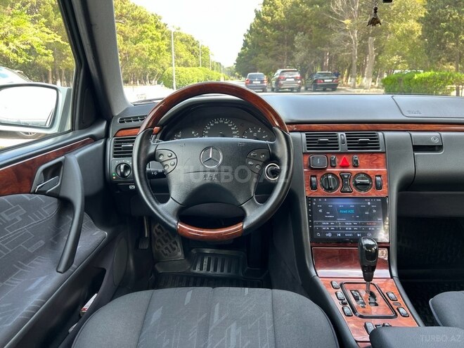 Mercedes E 220 d 1999, 501,000 km - 2.2 л - Sumqayıt