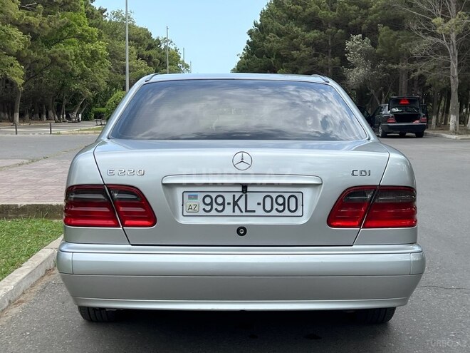 Mercedes E 220 d 1999, 501,000 km - 2.2 л - Sumqayıt